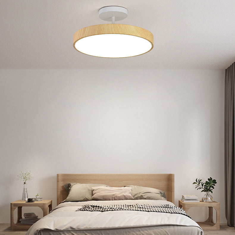 Wood Effect LED Ceiling Light Round Semi Flush Ceiling Lamp Japandi Wood Grain Finish with Brass Tone Fitting for Bedroom and Hallway