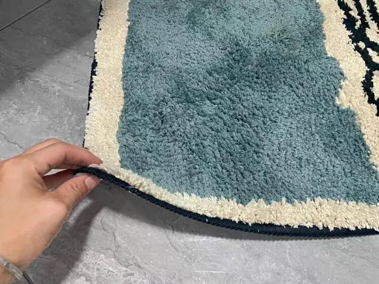 Abstract Bath Mat Tufted Non Slip Bathroom Rug Soft Absorbent Machine Washable Shower Mat with Colour Block Design for Bathroom and Bedroom