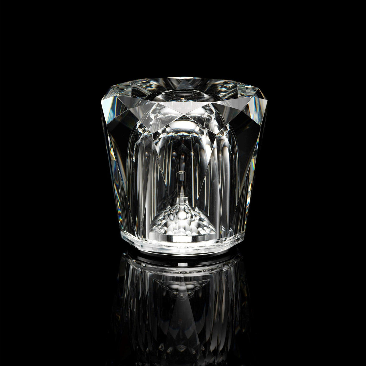 Diamond-Cut Crystal Table Lamp With Faceted Prism Shade