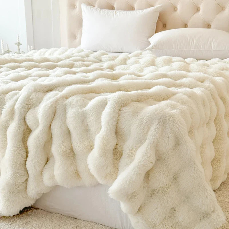 Faux Fur Throw Blanket Double Layer Extra Thick Rabbit Fur Effect Fluffy Blanket for Sofa | Bed and Armchair