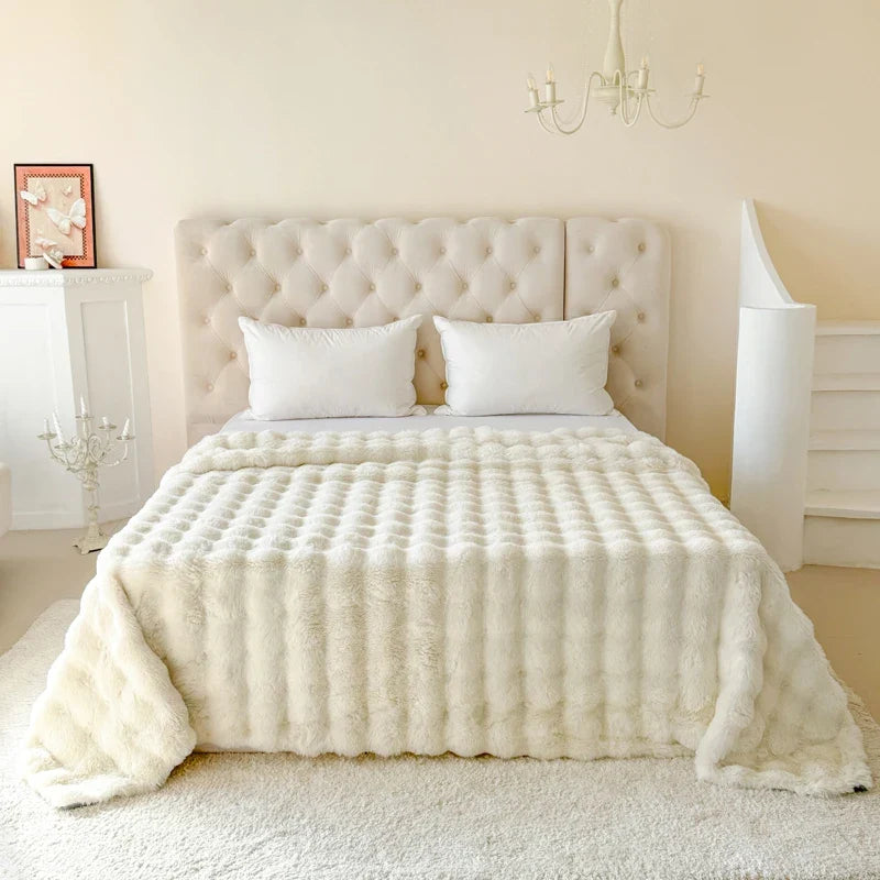 Faux Fur Throw Blanket Double Layer Extra Thick Rabbit Fur Effect Fluffy Blanket for Sofa | Bed and Armchair
