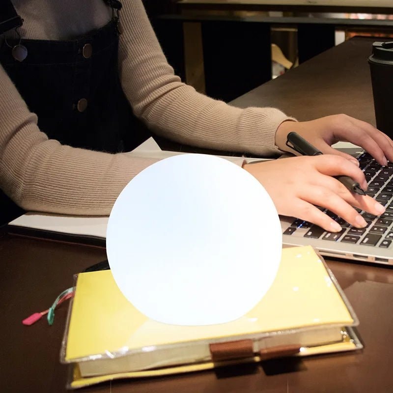 Cordless USB Rechargeable Colour Changing LED Globe Lamp with Remote Control