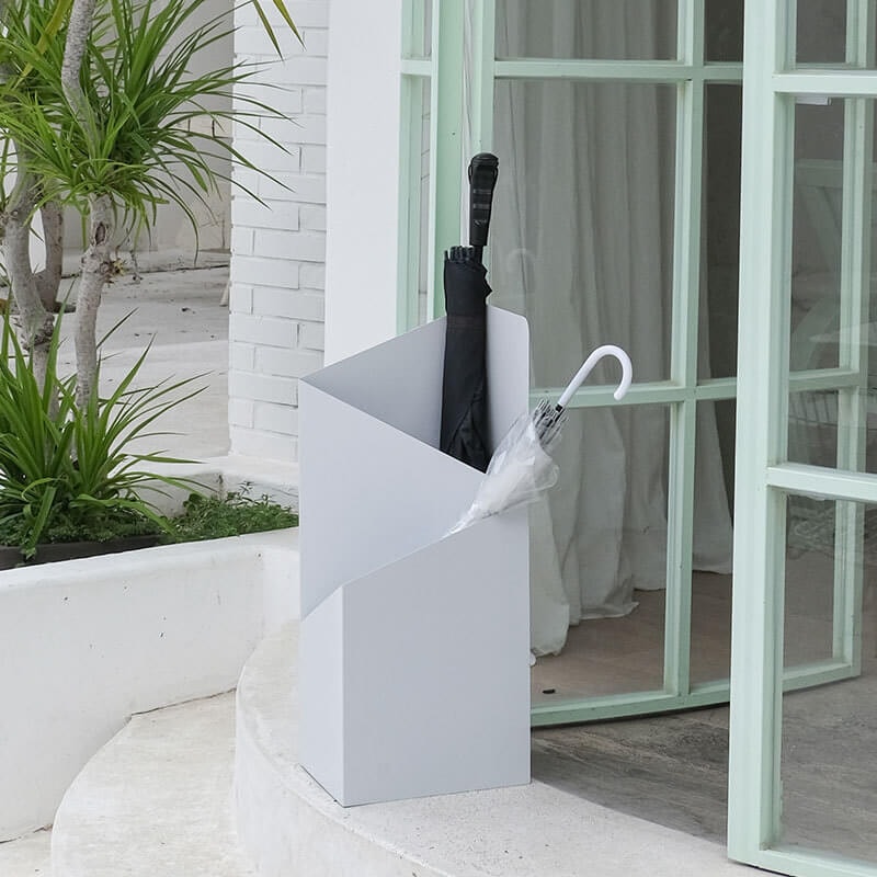 Geometric Metal Umbrella Stand with Removable Drip Tray for Hallway