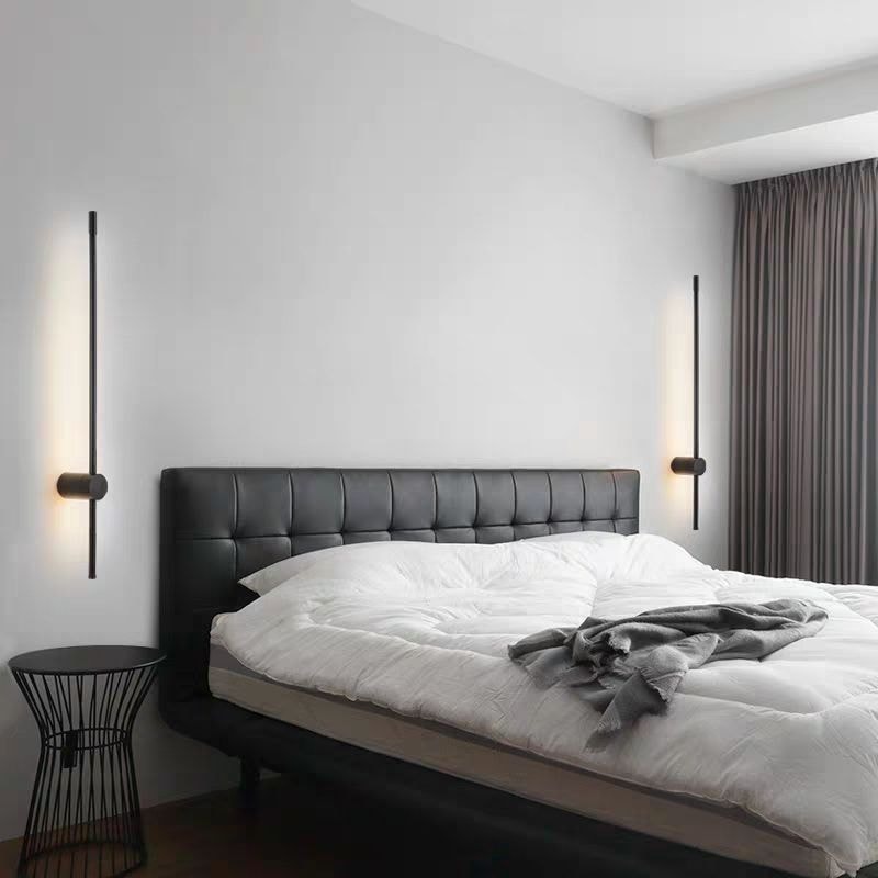 Minimalist Linear LED Wall Light with Slim Metal Bar for Bedroom and Hallway