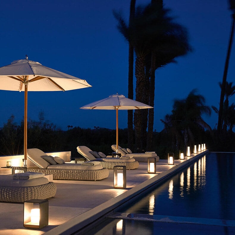Modern Minimalist Stainless Steel LED Lawn Landscape Light with Acrylic Shade