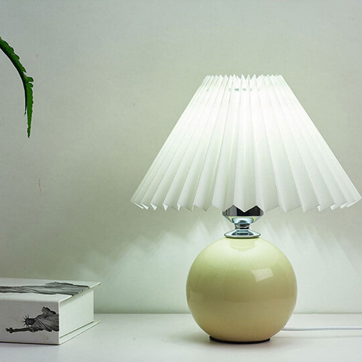 Nordic Pleated Shade Ceramic Table Lamp with Round Glazed Base for Bedside