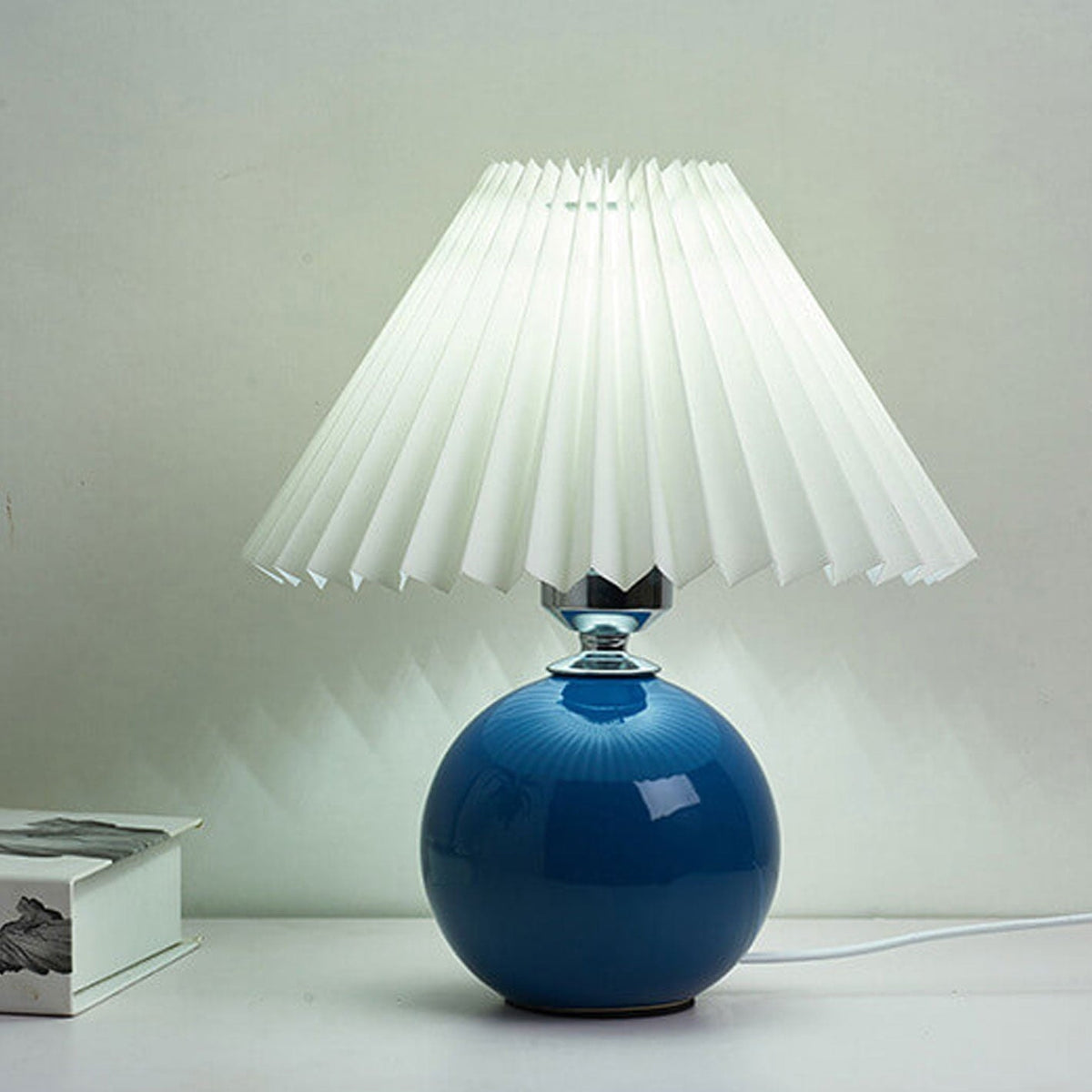 Nordic Pleated Shade Ceramic Table Lamp with Round Glazed Base for Bedside
