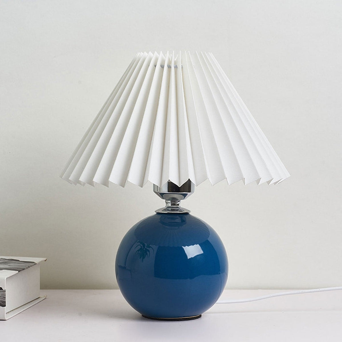 Nordic Pleated Shade Ceramic Table Lamp with Round Glazed Base for Bedside