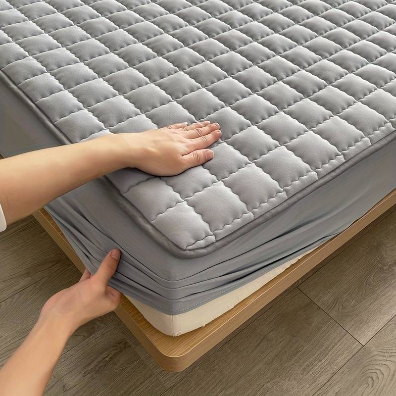 Quilted Fitted Mattress Protector with Deep Elastic Pocket for Bedroom