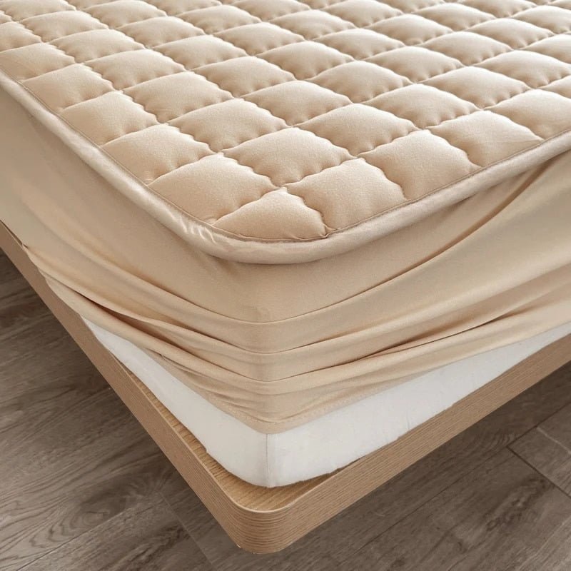 Quilted Fitted Mattress Protector with Deep Elastic Pocket for Bedroom