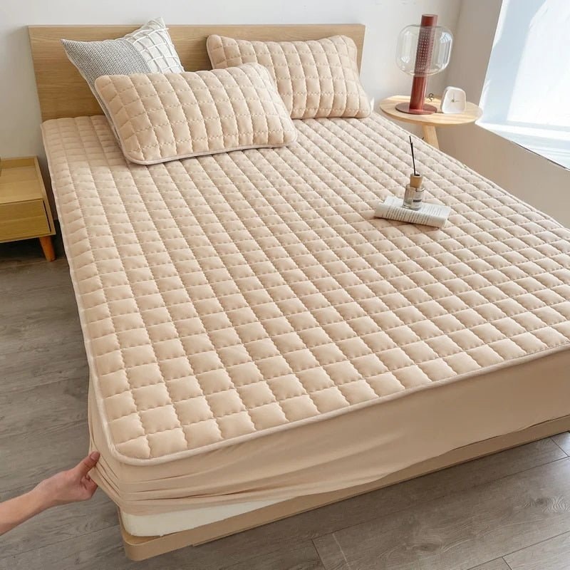 Quilted Fitted Mattress Protector with Deep Elastic Pocket for Bedroom