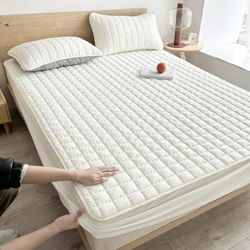 Quilted Fitted Mattress Protector with Deep Elastic Pocket for Bedroom