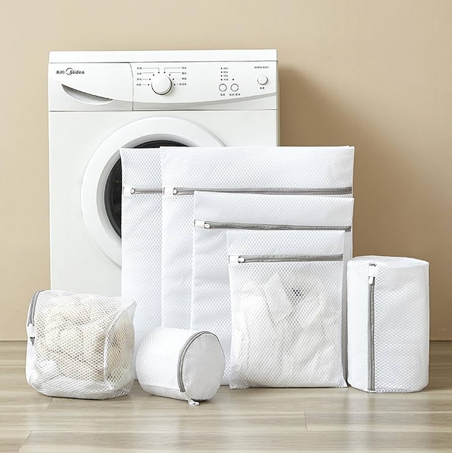 Mesh Laundry Bags Set of Six Zip Up Washing Machine Bags for Delicates | Lingerie | Socks and Baby Clothes