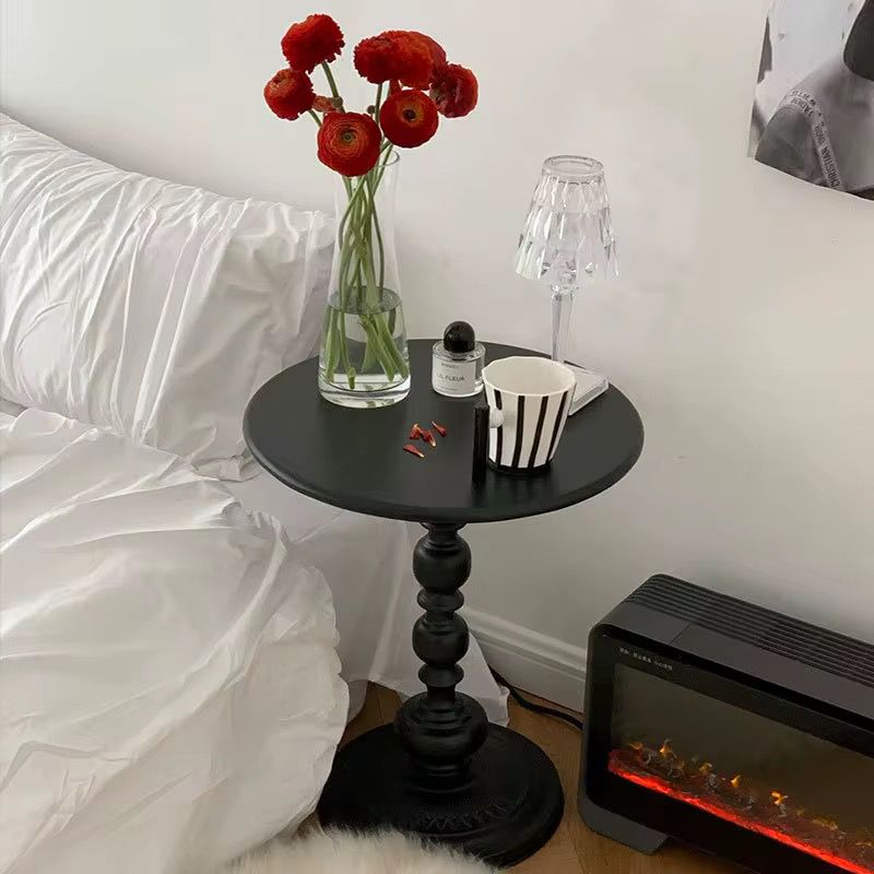 Round Iron Pedestal Side Table Black Retro Turned Base Bedside Table Small Accent Coffee Table for Living Room | Bedroom and Reading Corner