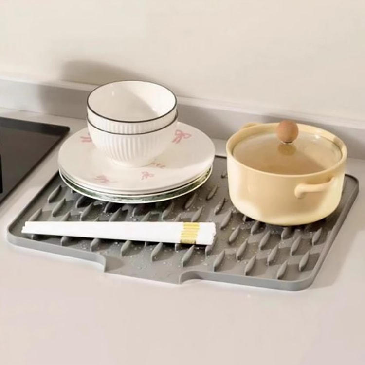 Silicone Dish Drying Mat with Raised Ridges and Drain Lip for Kitchen Worktops