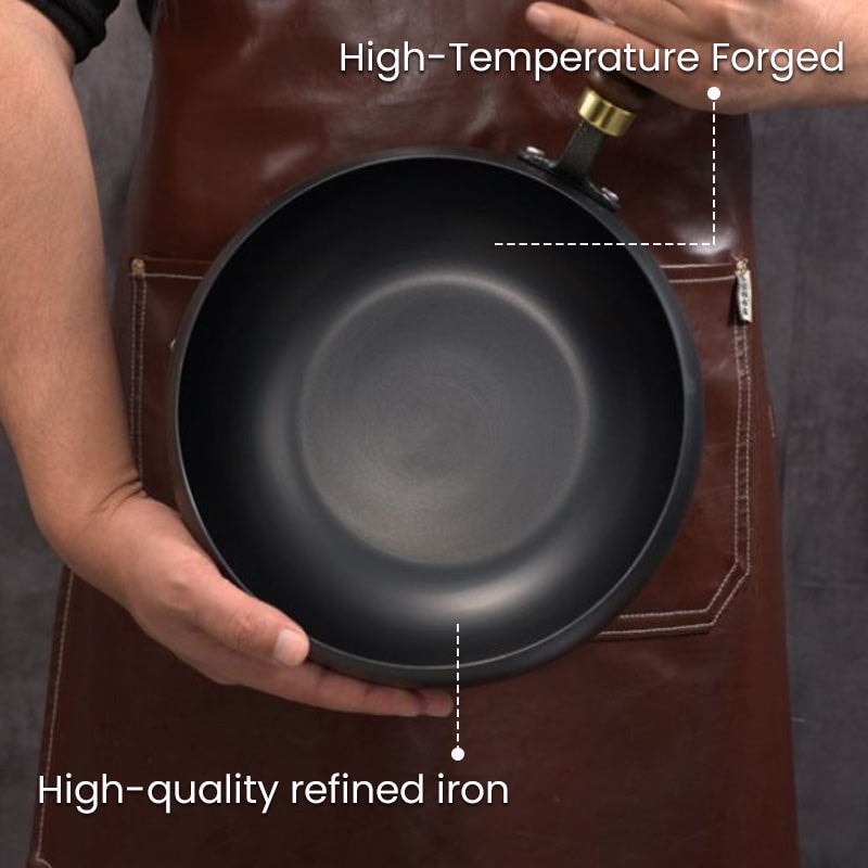 Uncoated Iron Cooking Pot with Glass Lid and Wooden Handle for All Hob Types