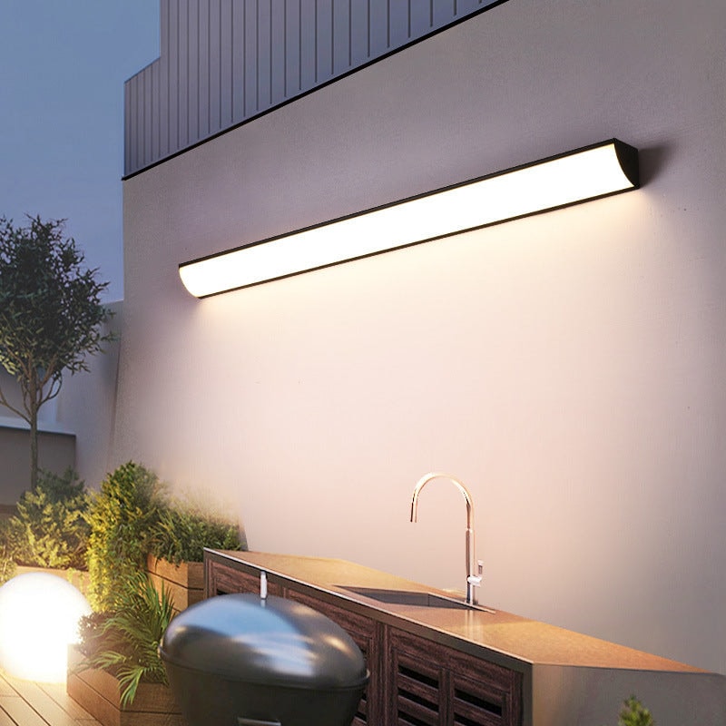 Waterproof Linear LED Outdoor Wall Light with Curved Acrylic Shade for Garden